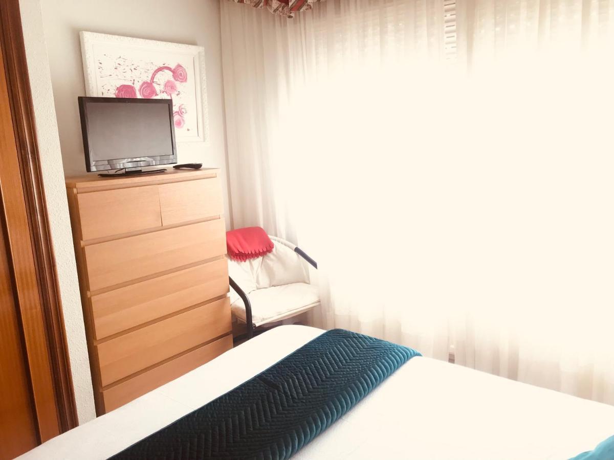 Apartamento Centrico En Monforte De Lemos - No Wifi - Parking Privado Eksteriør billede